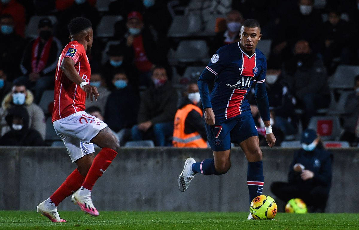 雷火电竞合作-第戎主场不敌对手，遭遇困境的简单介绍