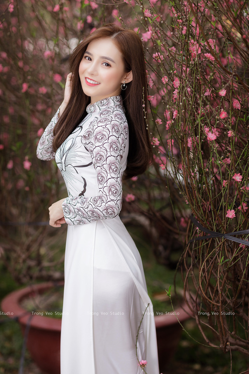 黑马逆袭!文班亚马末节统治比赛,活塞爆冷带走老鹰